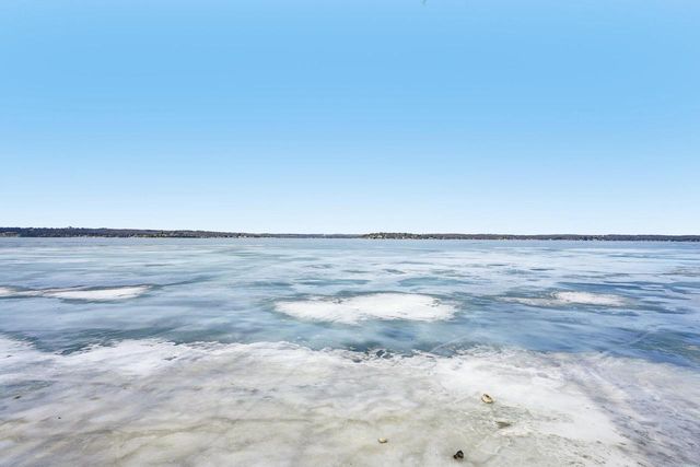 N1577 Shore Haven DRIVE, Fontana, WI 53125