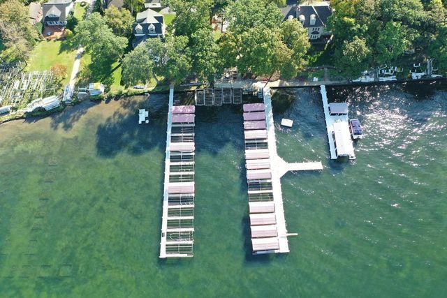 N1577 Shore Haven DRIVE, Fontana, WI 53125