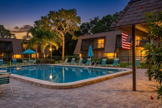 4610 RINGWOOD MEADOW 17, Sarasota, FL 34235
