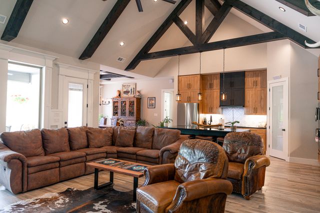 1007 Glenoaks Drive, Weatherford, TX 76088