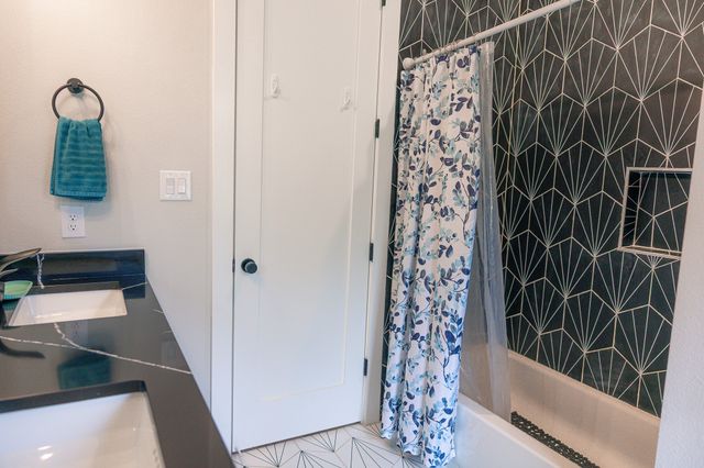 1007 Glenoaks Drive, Weatherford, TX 76088