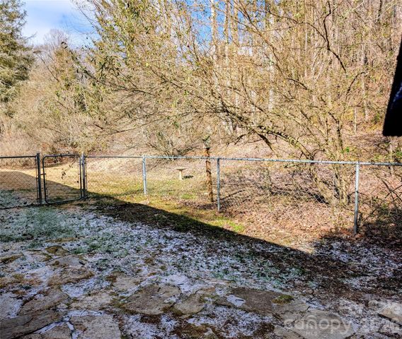 979 Greenville Highway, Brevard, NC 28712