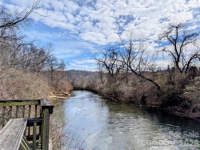 979 Greenville Highway, Brevard, NC 28712