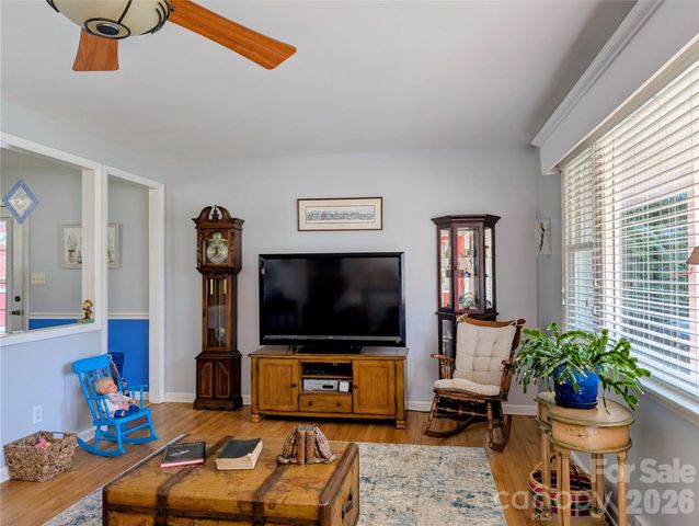 979 Greenville Highway, Brevard, NC 28712