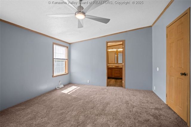 172 Elm Street, East Bank, WV 25067