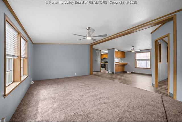 172 Elm Street, East Bank, WV 25067