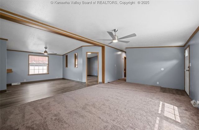 172 Elm Street, East Bank, WV 25067