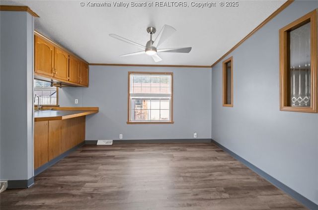 172 Elm Street, East Bank, WV 25067