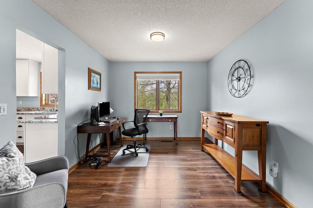 8906 Sequoia Road, Woodbury, MN 55125