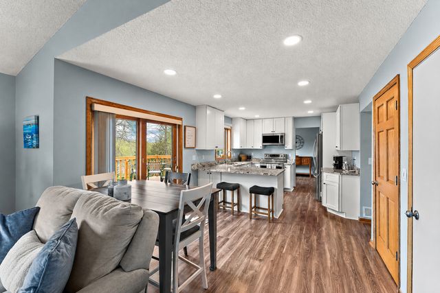 8906 Sequoia Road, Woodbury, MN 55125