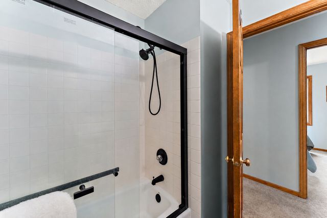 8906 Sequoia Road, Woodbury, MN 55125