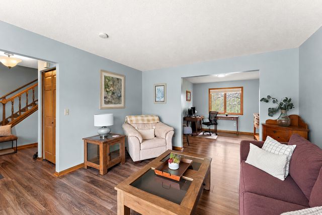 8906 Sequoia Road, Woodbury, MN 55125