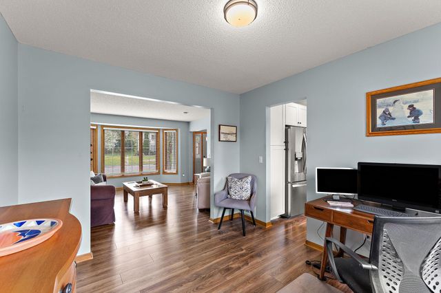 8906 Sequoia Road, Woodbury, MN 55125