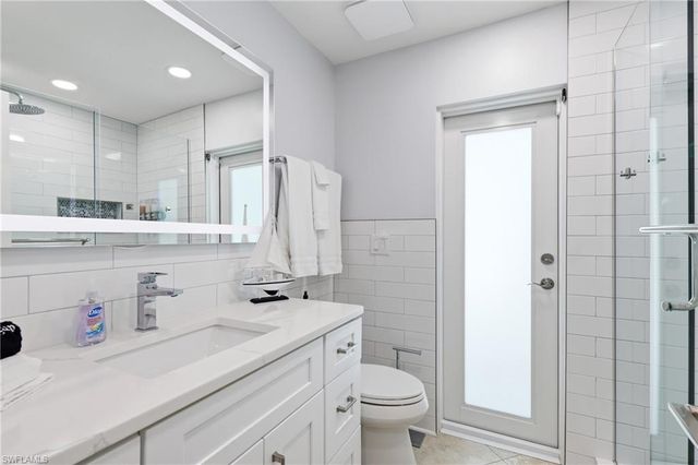 5218 Stratford CT, Cape Coral, FL 33904