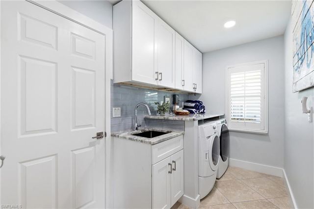 5218 Stratford CT, Cape Coral, FL 33904