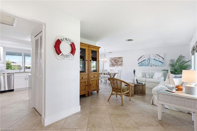5218 Stratford CT, Cape Coral, FL 33904