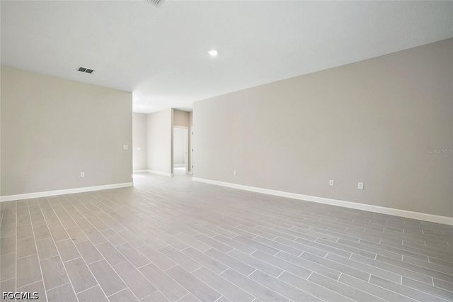 1011 Kismet PKWY W, Cape Coral, FL 33993