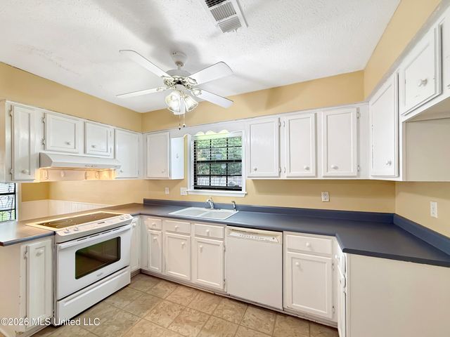 1028 R N Whitfield Street, Florence, MS 39073