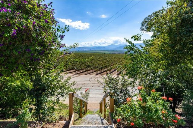 35095 Metz Road, Soledad, CA 93960