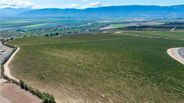 35095 Metz Road, Soledad, CA 93960