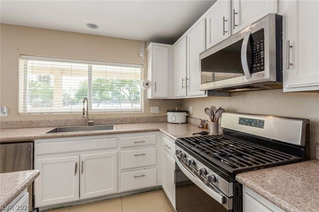 2621 Rainbow Glow Street, North Las Vegas, NV 89030