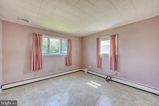 504 SAN MATEO LN, Temple, PA 19560