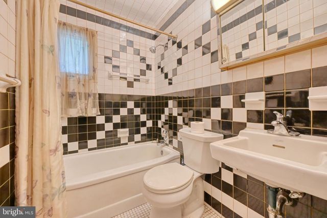504 SAN MATEO LN, Temple, PA 19560