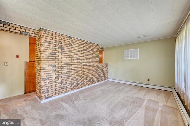504 SAN MATEO LN, Temple, PA 19560