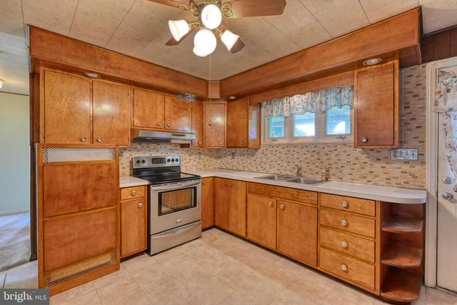 504 SAN MATEO LN, Temple, PA 19560
