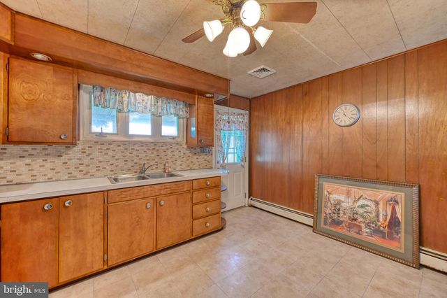 504 SAN MATEO LN, Temple, PA 19560