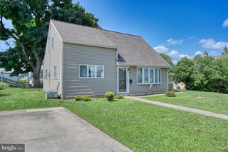 504 SAN MATEO LN, Temple, PA 19560