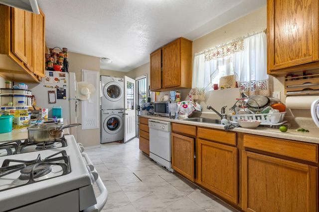 2388 Hurley Way, Sacramento, CA 95825