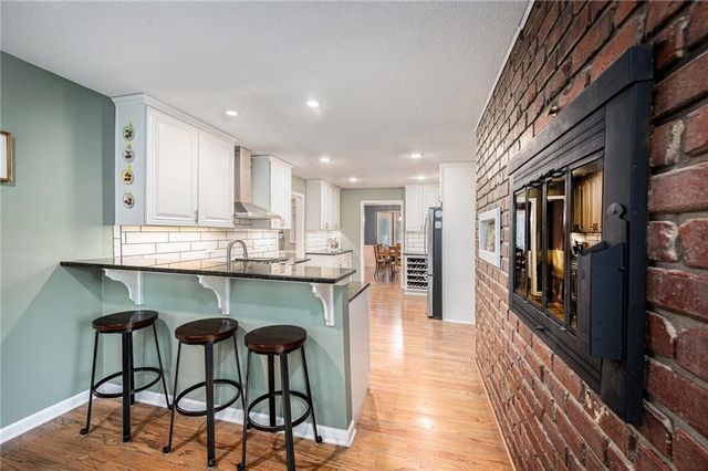 1209 NW HAWK CREEK Drive, Blue Springs, MO 64015