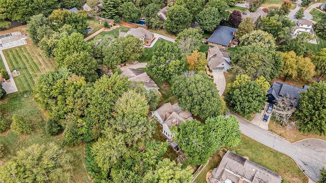 1209 NW HAWK CREEK Drive, Blue Springs, MO 64015