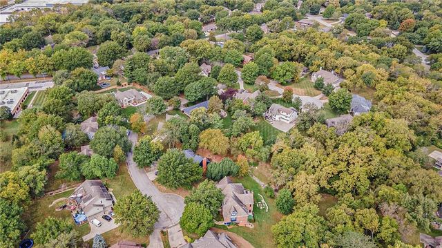 1209 NW HAWK CREEK Drive, Blue Springs, MO 64015