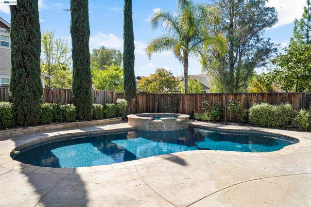 5329 Flagg Lane, Livermore, CA 94550
