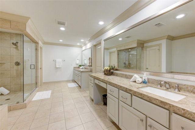 13606 Teal Bluff Lane, Houston, TX 77077