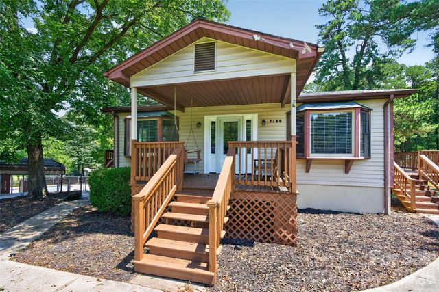 7040 Pear Tree Road, Charlotte, NC 28216