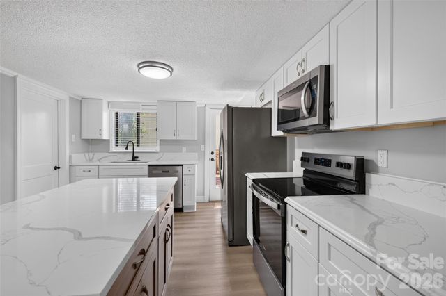 7040 Pear Tree Road, Charlotte, NC 28216