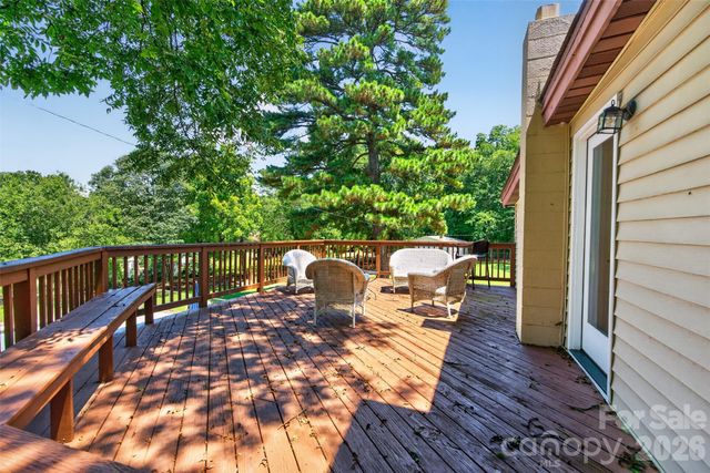 7040 Pear Tree Road, Charlotte, NC 28216
