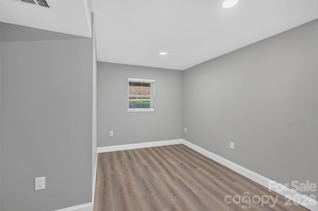 7040 Pear Tree Road, Charlotte, NC 28216