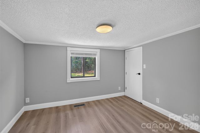 7040 Pear Tree Road, Charlotte, NC 28216