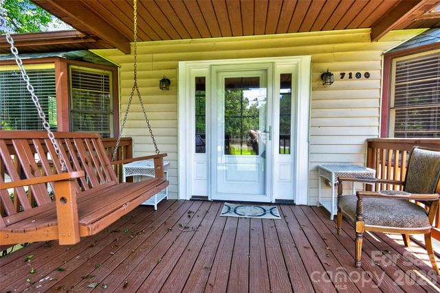 7040 Pear Tree Road, Charlotte, NC 28216