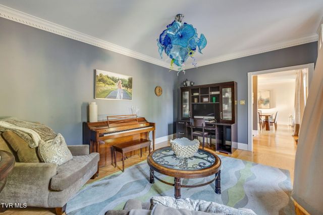 704 Chippendale Road, Kingsport, TN 37660