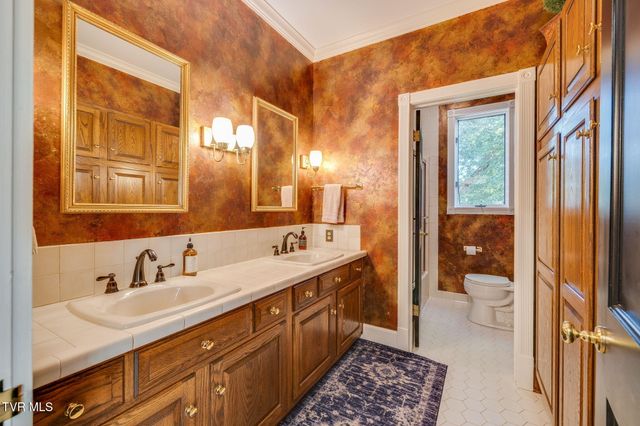 704 Chippendale Road, Kingsport, TN 37660