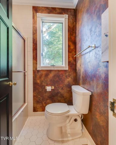 704 Chippendale Road, Kingsport, TN 37660