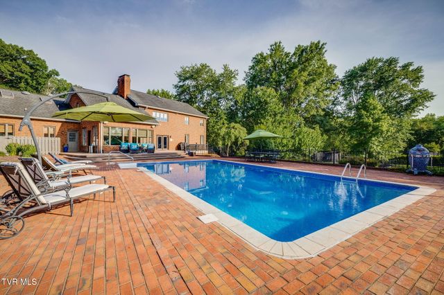 704 Chippendale Road, Kingsport, TN 37660