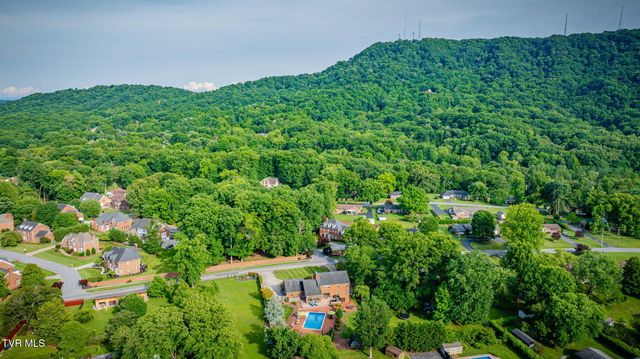 704 Chippendale Road, Kingsport, TN 37660