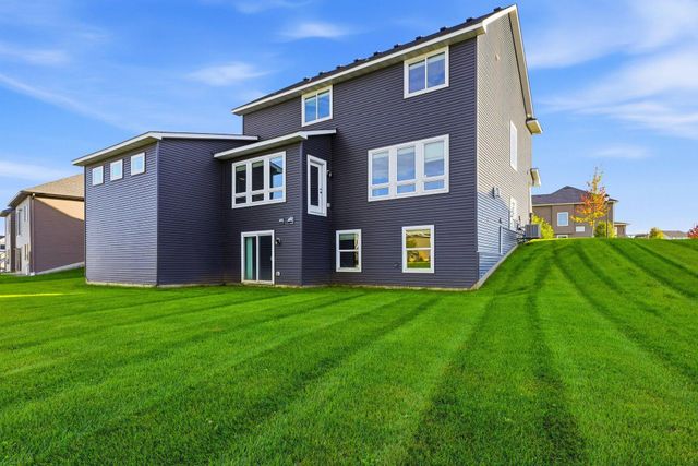 8212 198th Street W, Lakeville, MN 55044