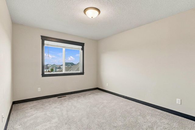 8212 198th Street W, Lakeville, MN 55044
